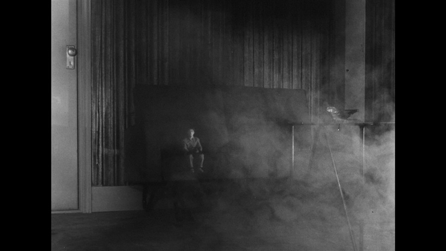 Screen capture from The Invisible Man Appears/The Invisible Man Vs. The Human Fly
