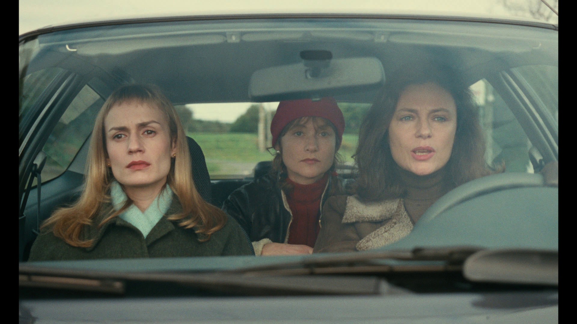 Screen capture from La cérémonie