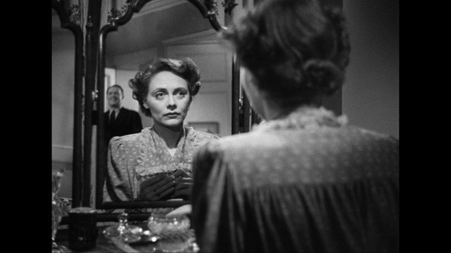 Screen capture from Brief Encounter