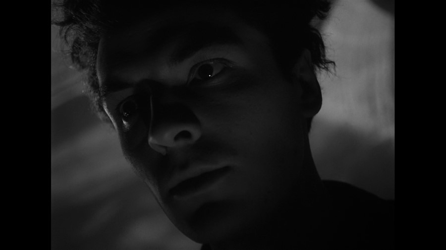Screen capture from The Cranes are Flying
