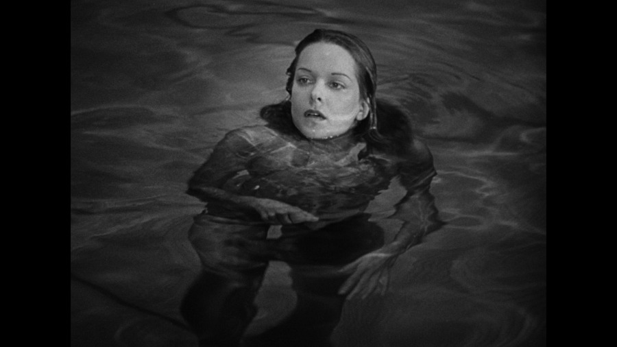 Screen capture from Cat People