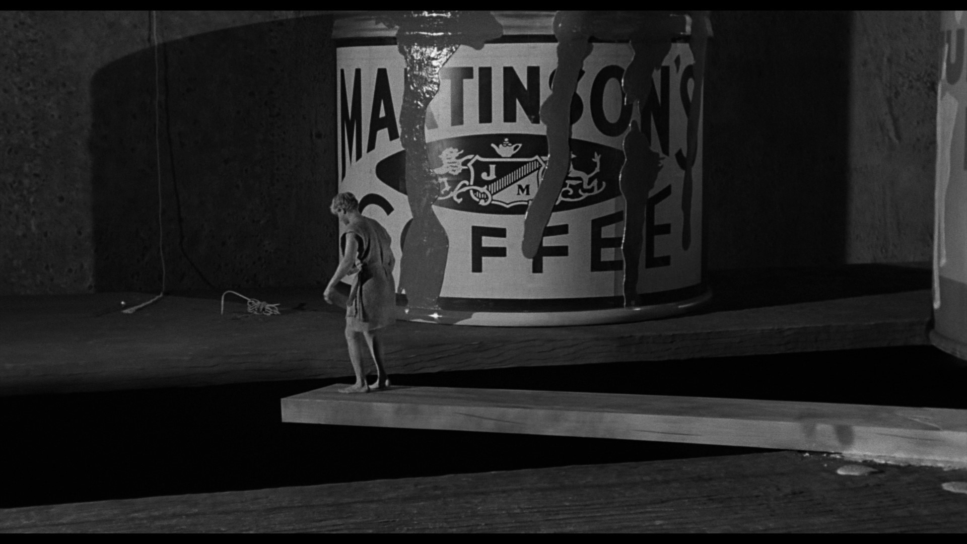 Screen capture from The Incredible Shrinking Man