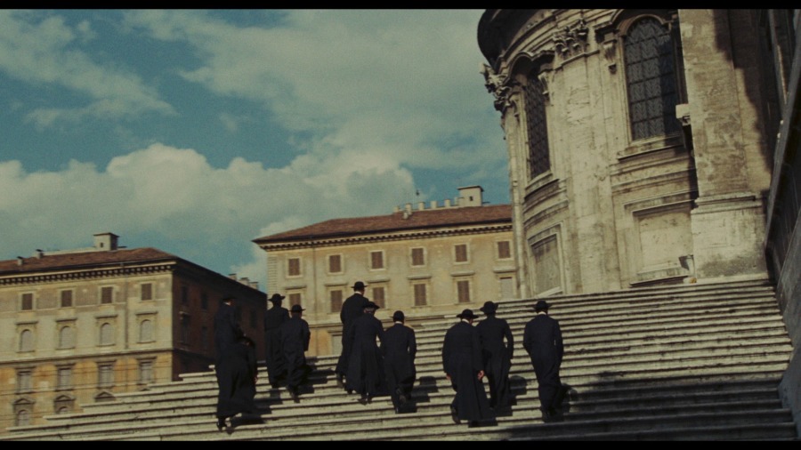 Screen capture from Roma