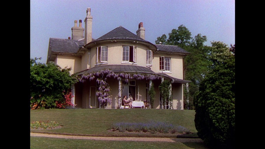 Screen capture from David Lean Directs Noël Coward