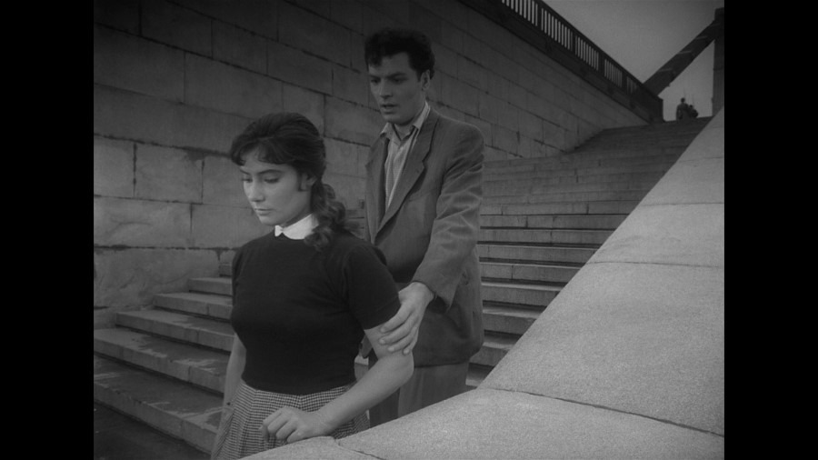 Screen capture from The Cranes are Flying