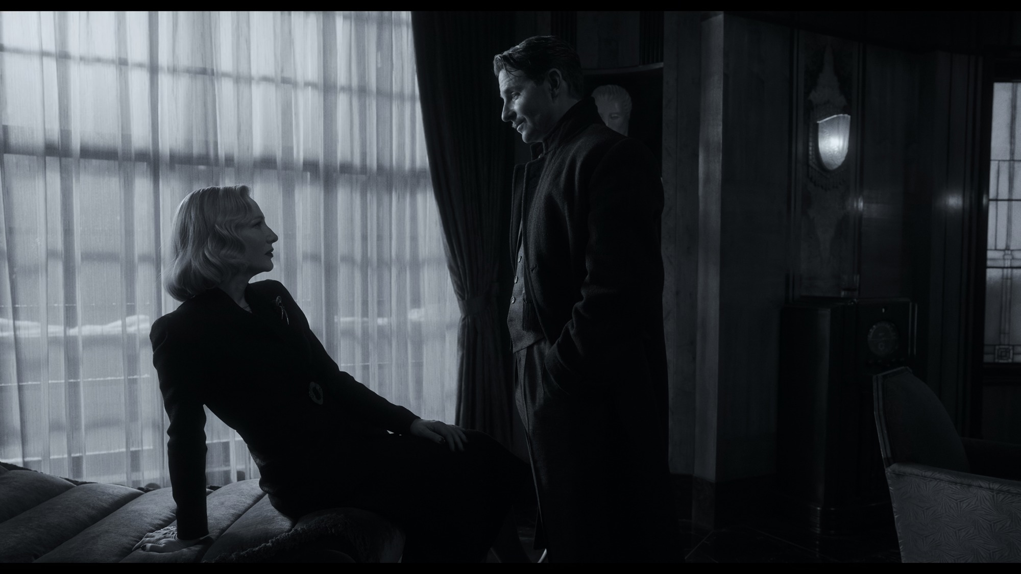 Screen capture from Nightmare Alley
