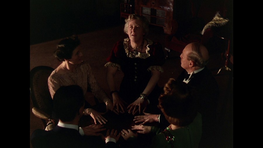 Screen capture from Blithe Spirit