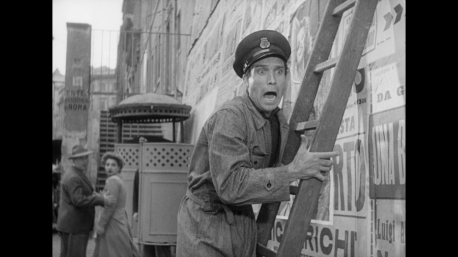 Screen capture from Bicycle Thieves