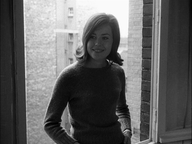 Screen capture from Masculin féminin