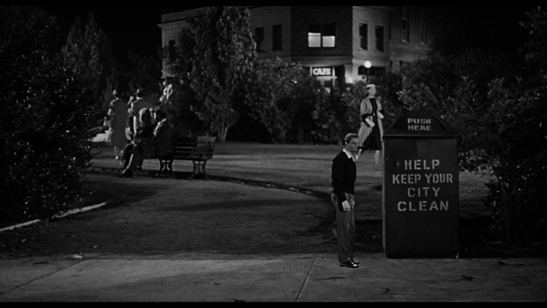 Screen capture from The Incredible Shrinking Man