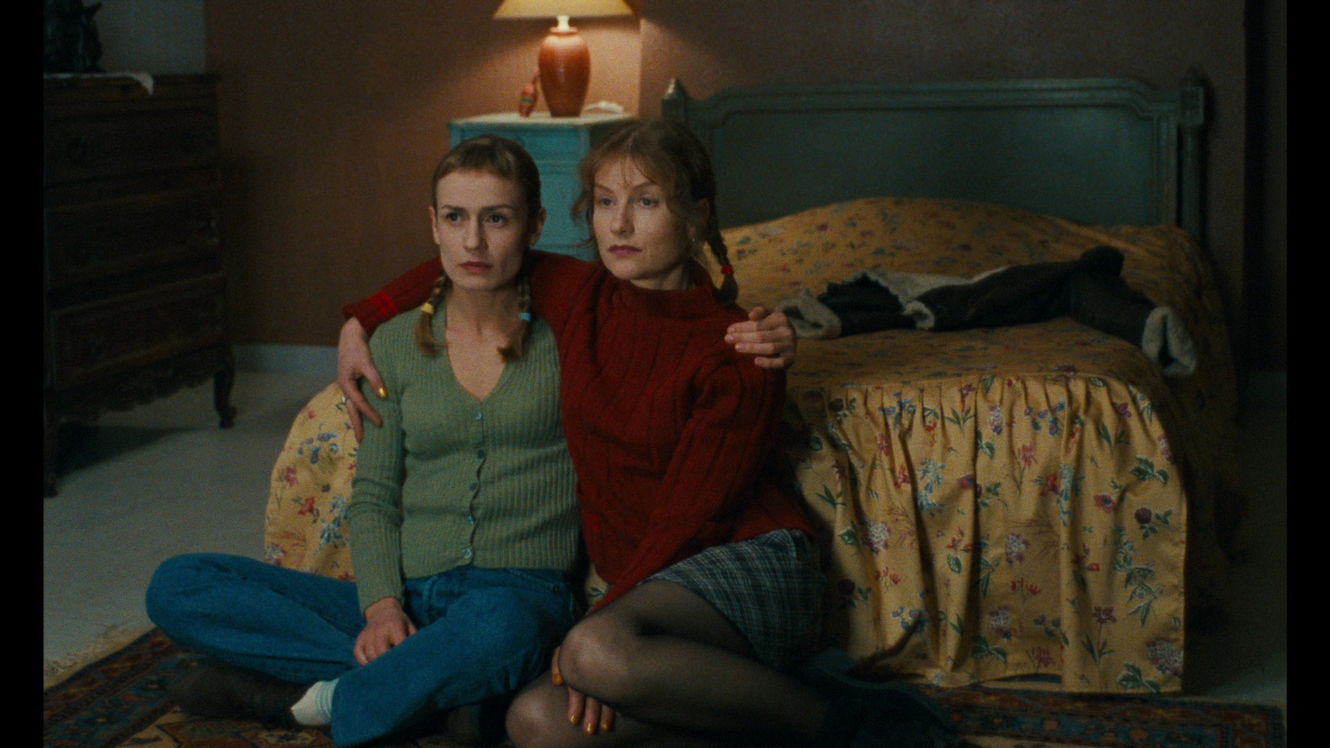 Screen capture from La cérémonie