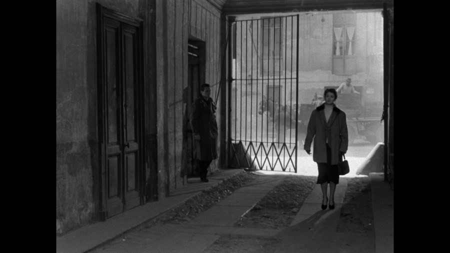 Screen capture from Le amiche