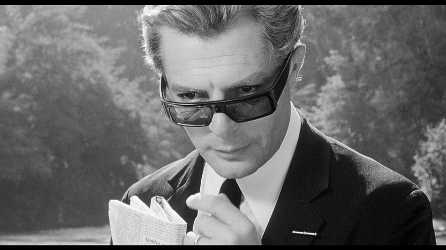 Screen capture from 8½