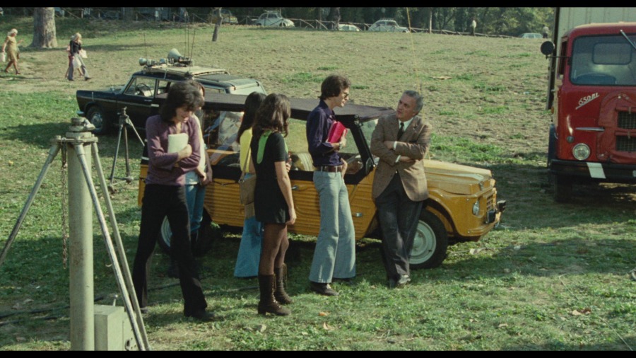 Screen capture from Roma