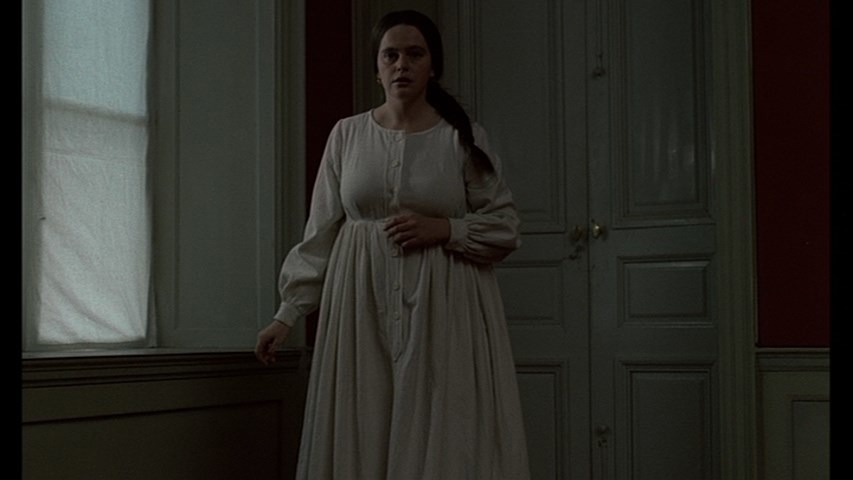 Screen capture from Cries & Whispers