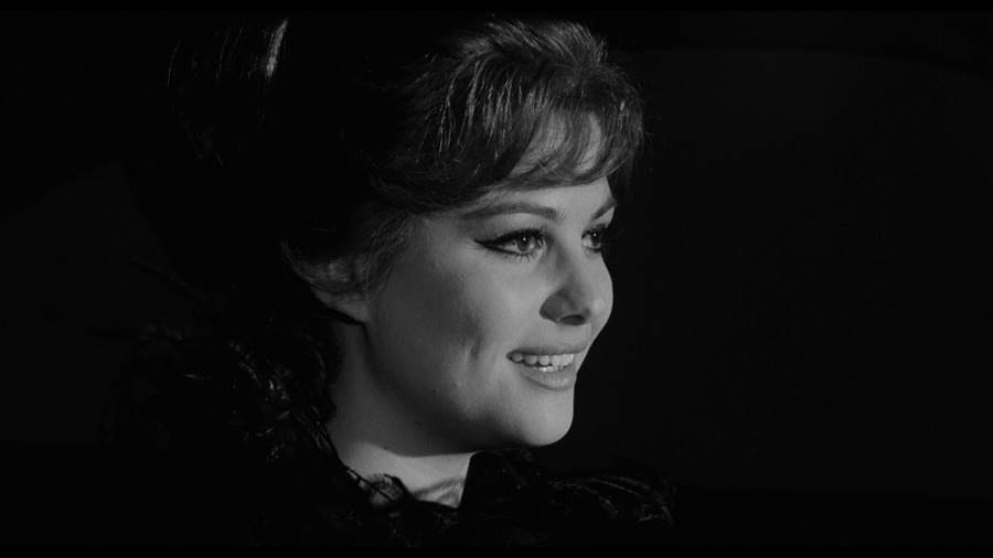 Screen capture from Essential Fellini