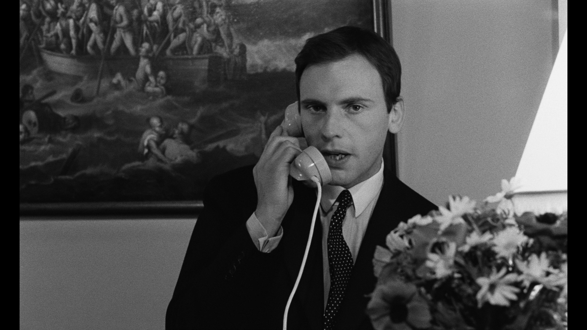 Screen capture from Le combat dans l'ile