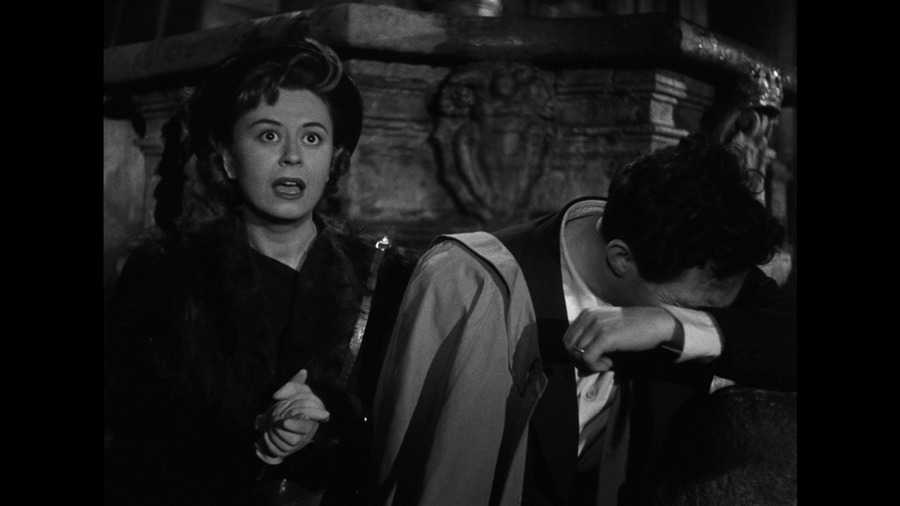Screen capture from Essential Fellini