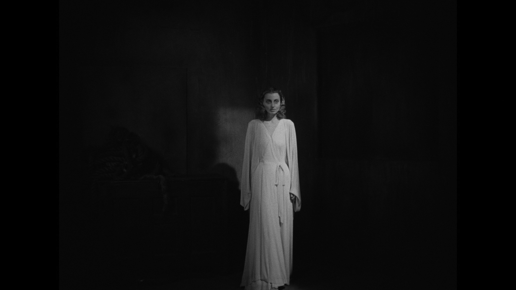Screen capture from I Walked with a Zombie / The Seventh Victim: Produced by Val Lewton
