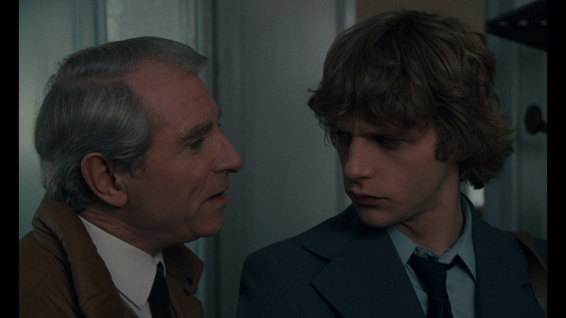 Screen capture from Cop Au Vin (Poulet au vinaigre)