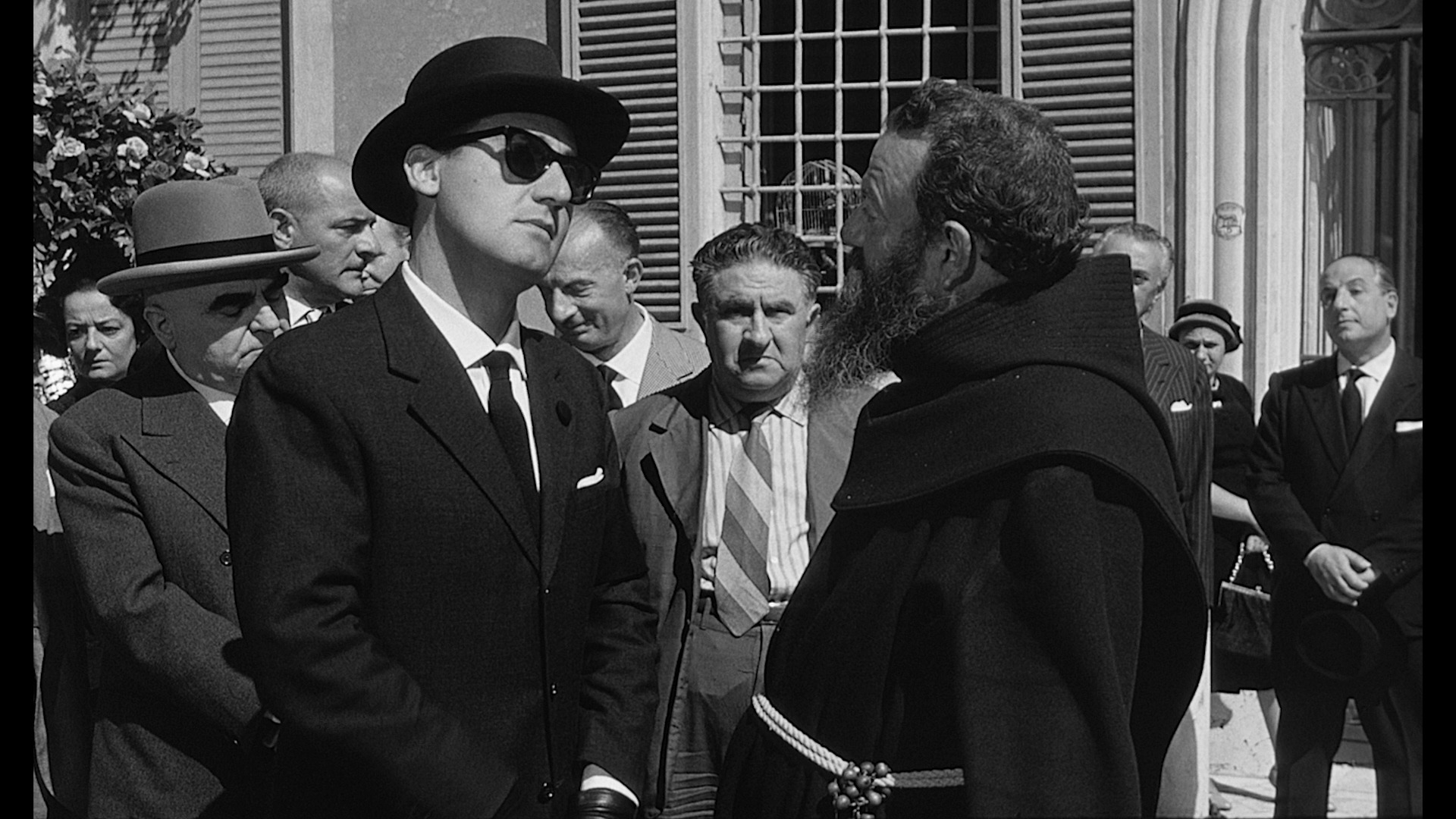 Screen capture from Commedia all'italiana