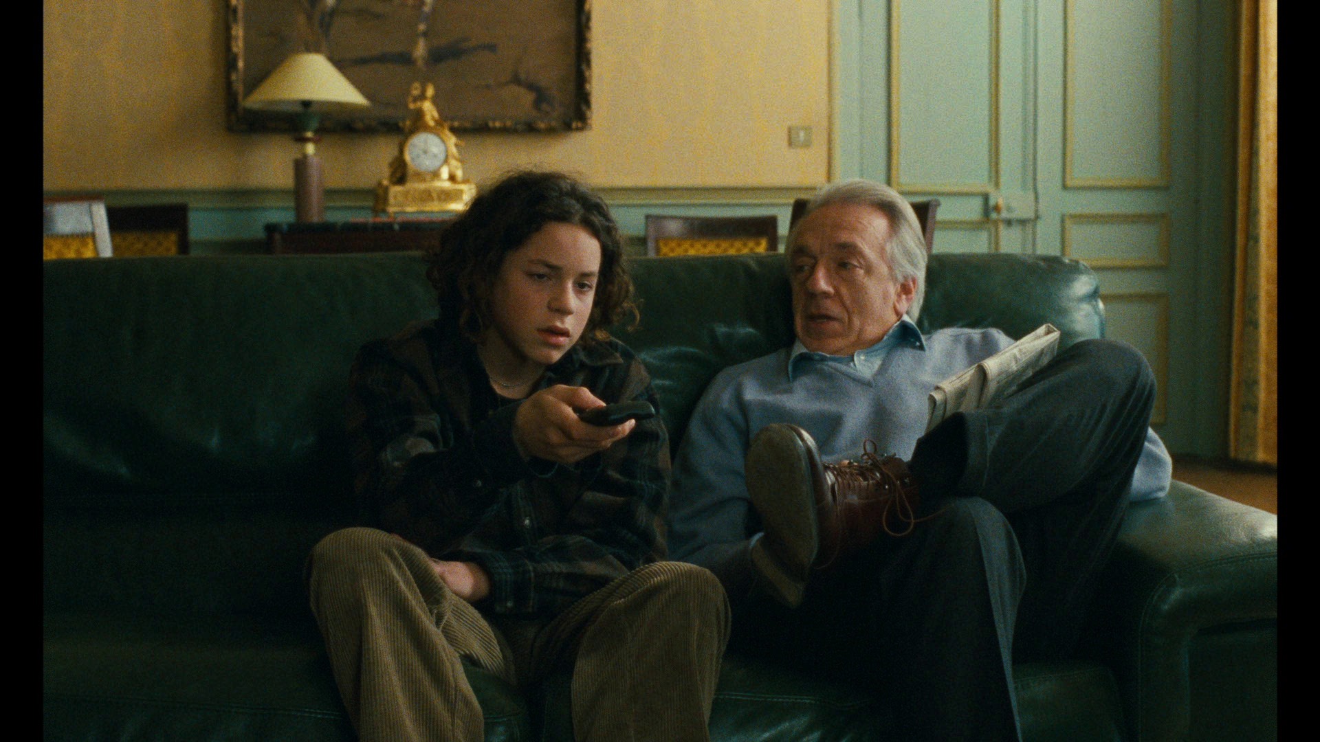 Screen capture from La cérémonie