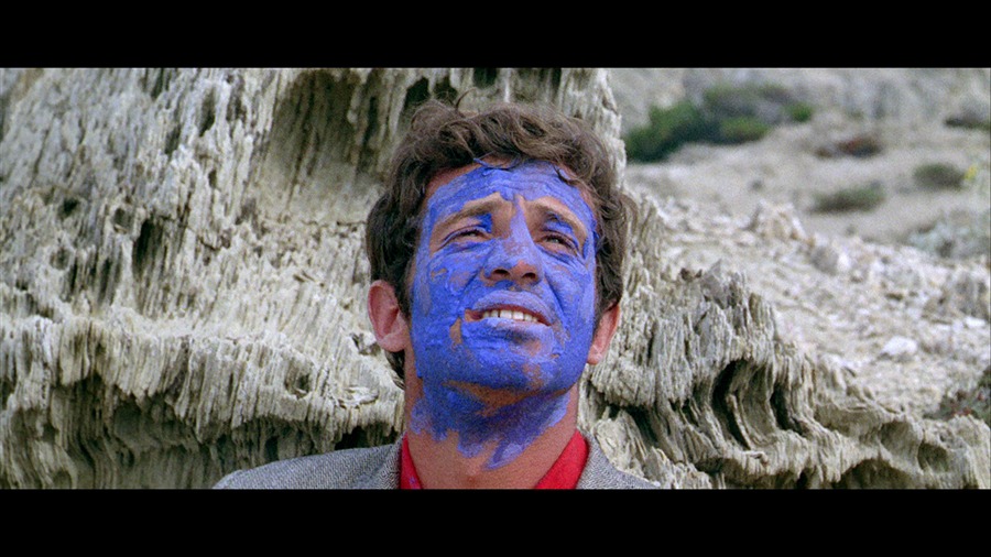 Screen capture from Pierrot le fou