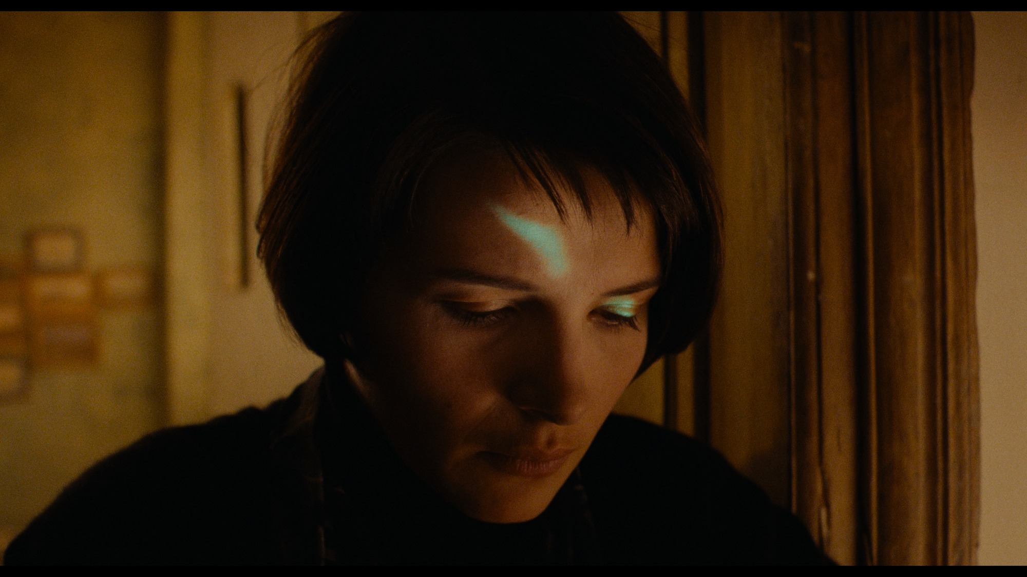 Screen capture from Three Colors: Blue
