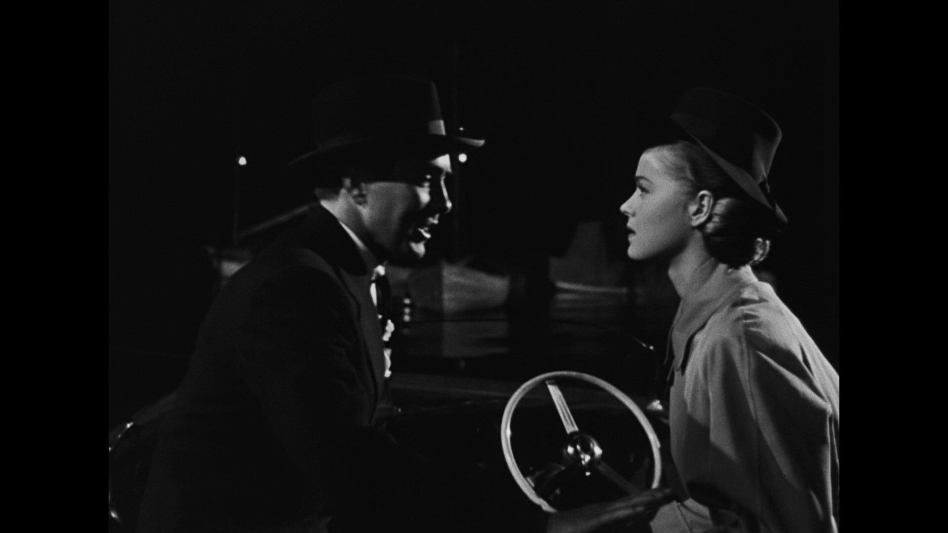 Screen capture from Nightmare Alley