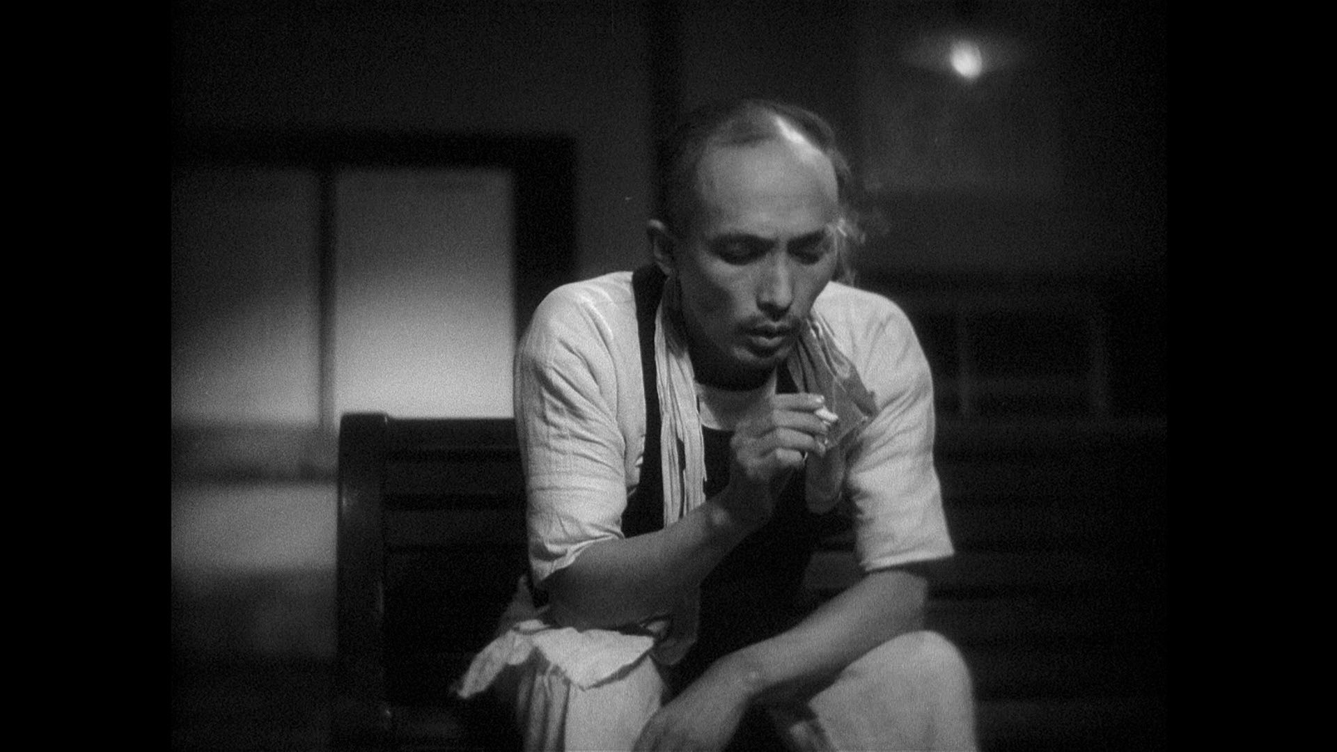 Screen capture from A Story of Floating Weeds / Floating Weeds: Two Films by Yasujiro Ozu