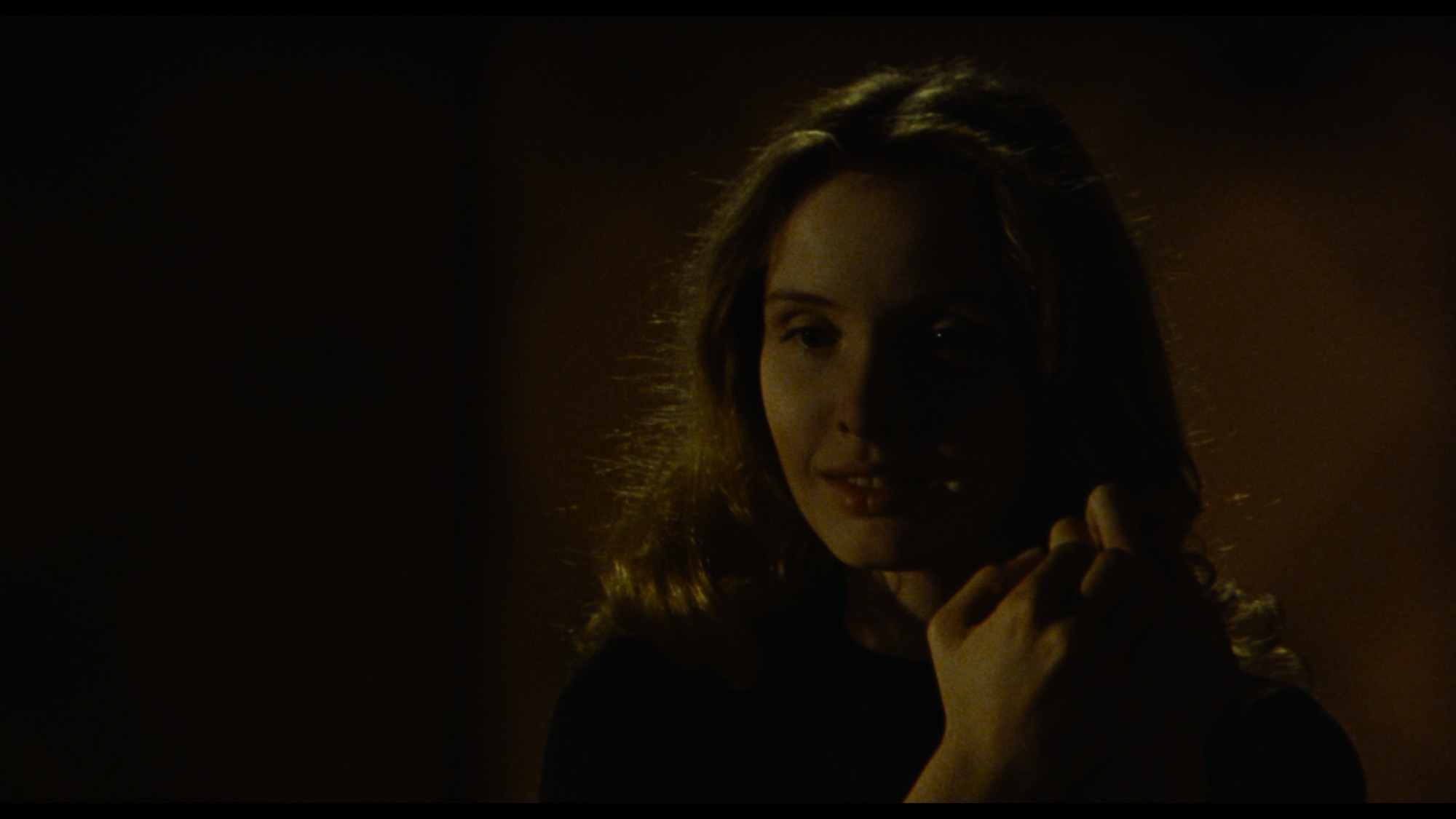 Screen capture from Three Colors: White