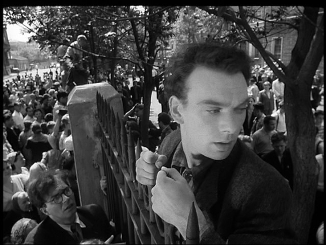 Screen capture from The Cranes Are Flying