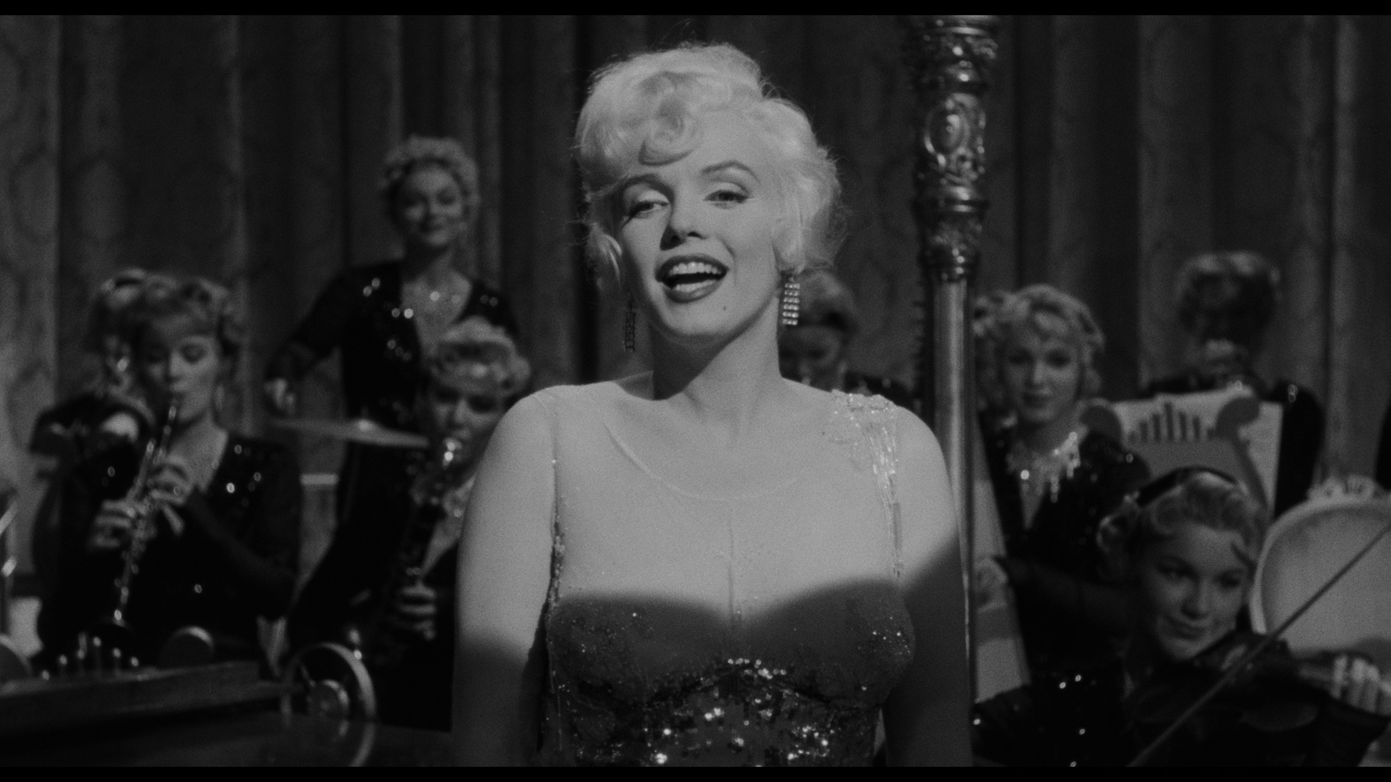 Screen capture from Some Like It Hot