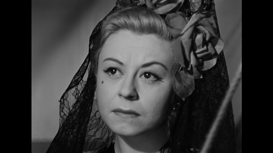 Screen capture from Essential Fellini