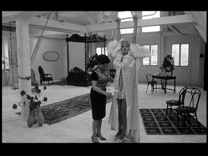 Screen capture from Cléo from 5 to 7