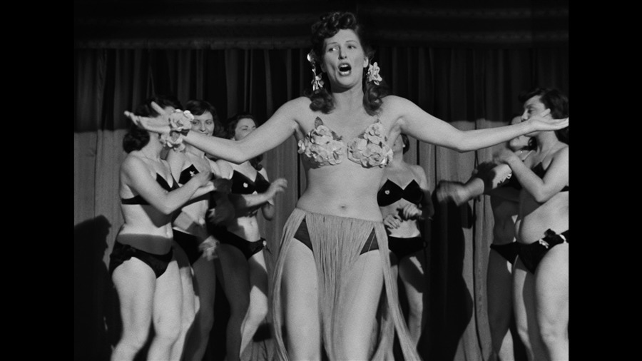 Screen capture from Essential Fellini