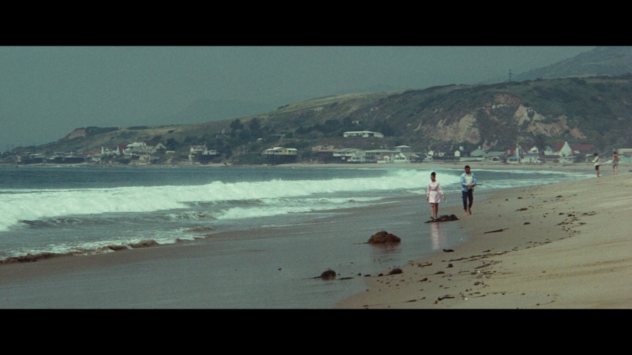 Screen capture from Valley of the Dolls
