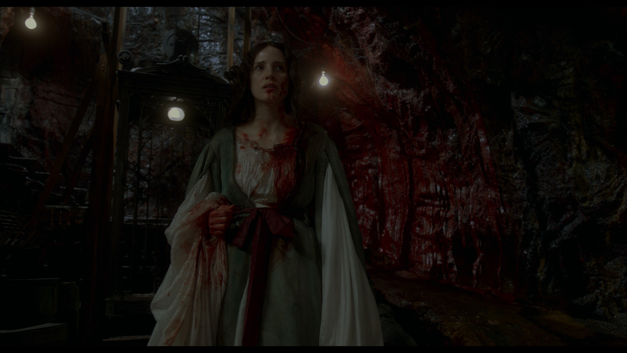 Screen capture from Crimson Peak