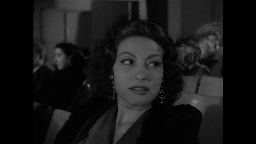 Screen capture from Essential Fellini