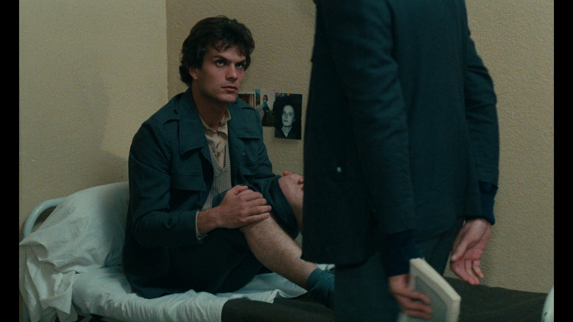 Screen capture from L'argent
