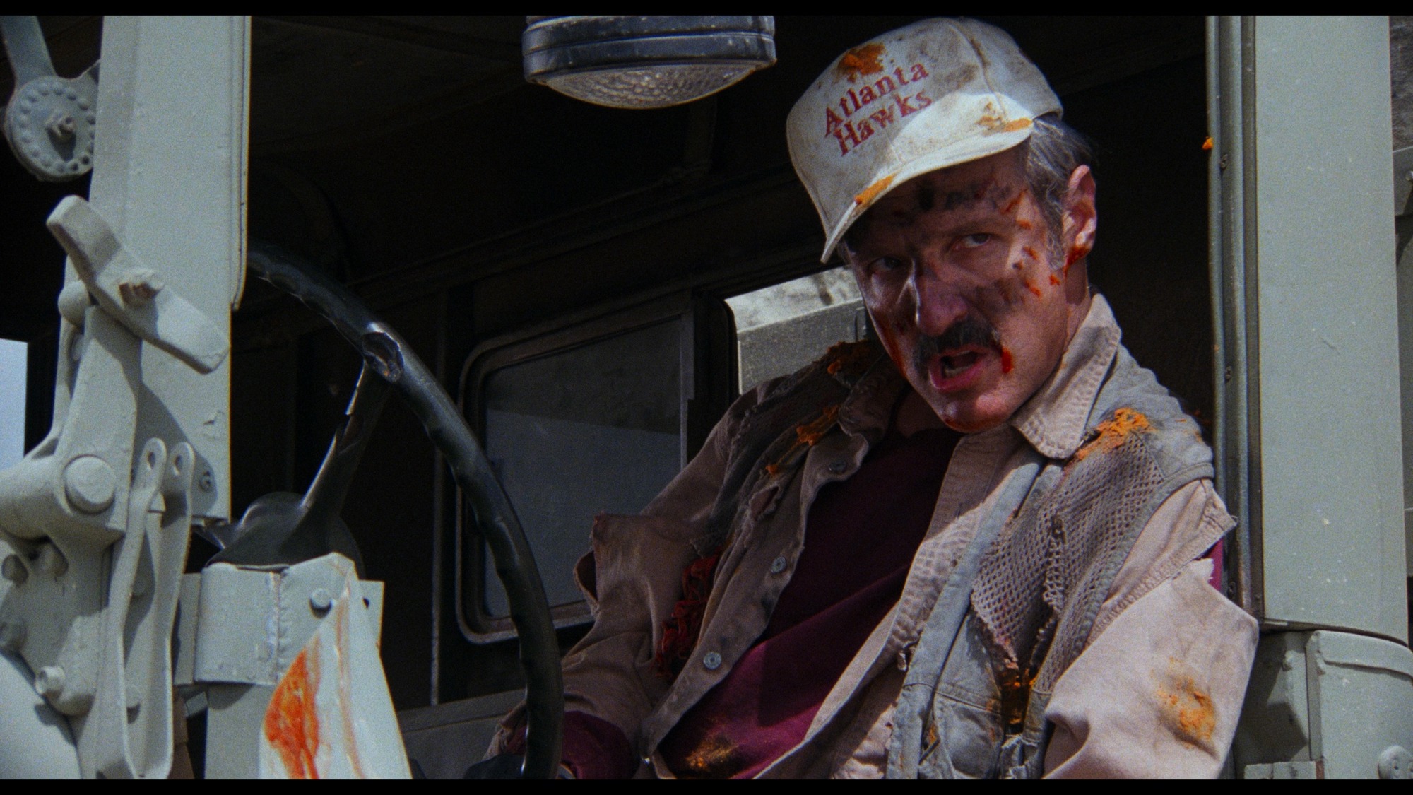 Screen capture from Tremors 2: Aftershocks