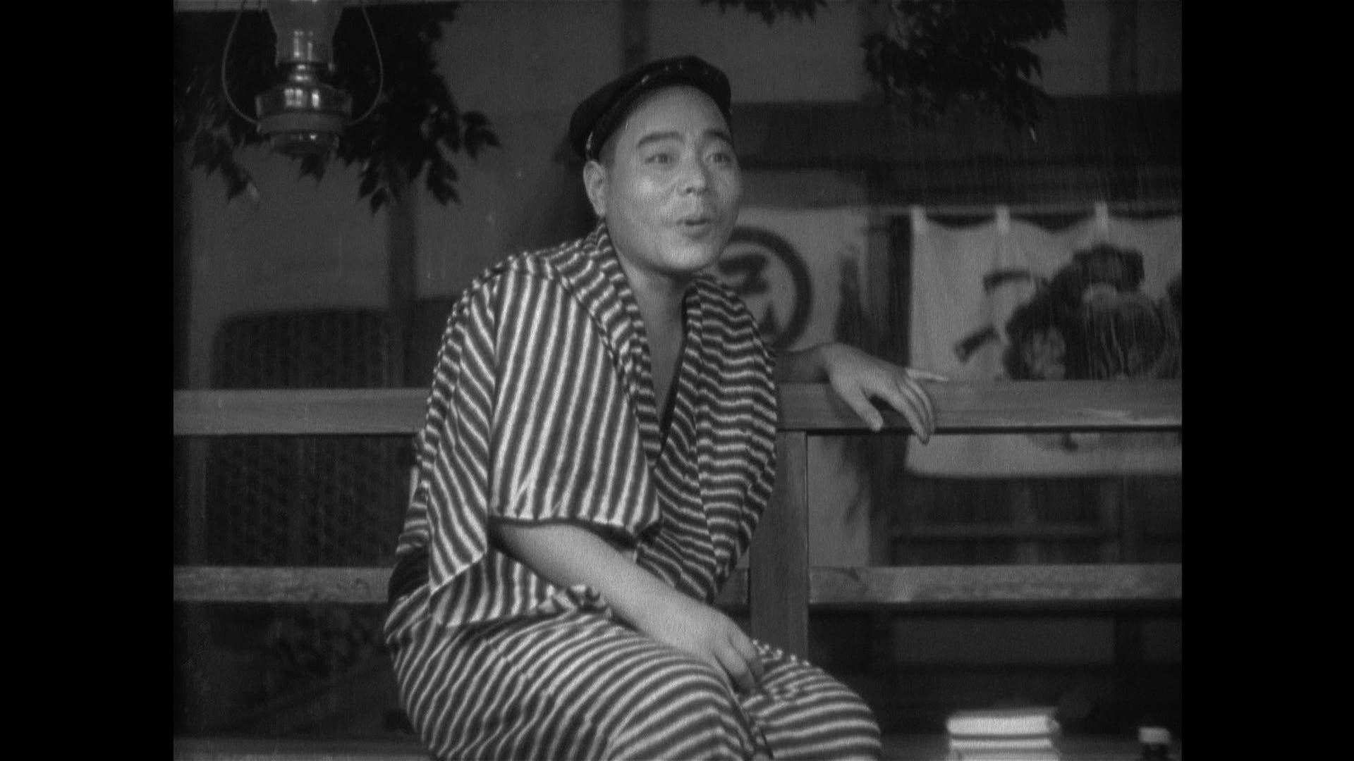 Screen capture from A Story of Floating Weeds / Floating Weeds: Two Films by Yasujiro Ozu