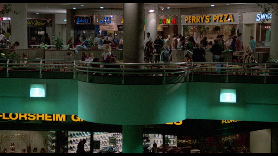 Screen capture from Fast Times at Ridgemont High