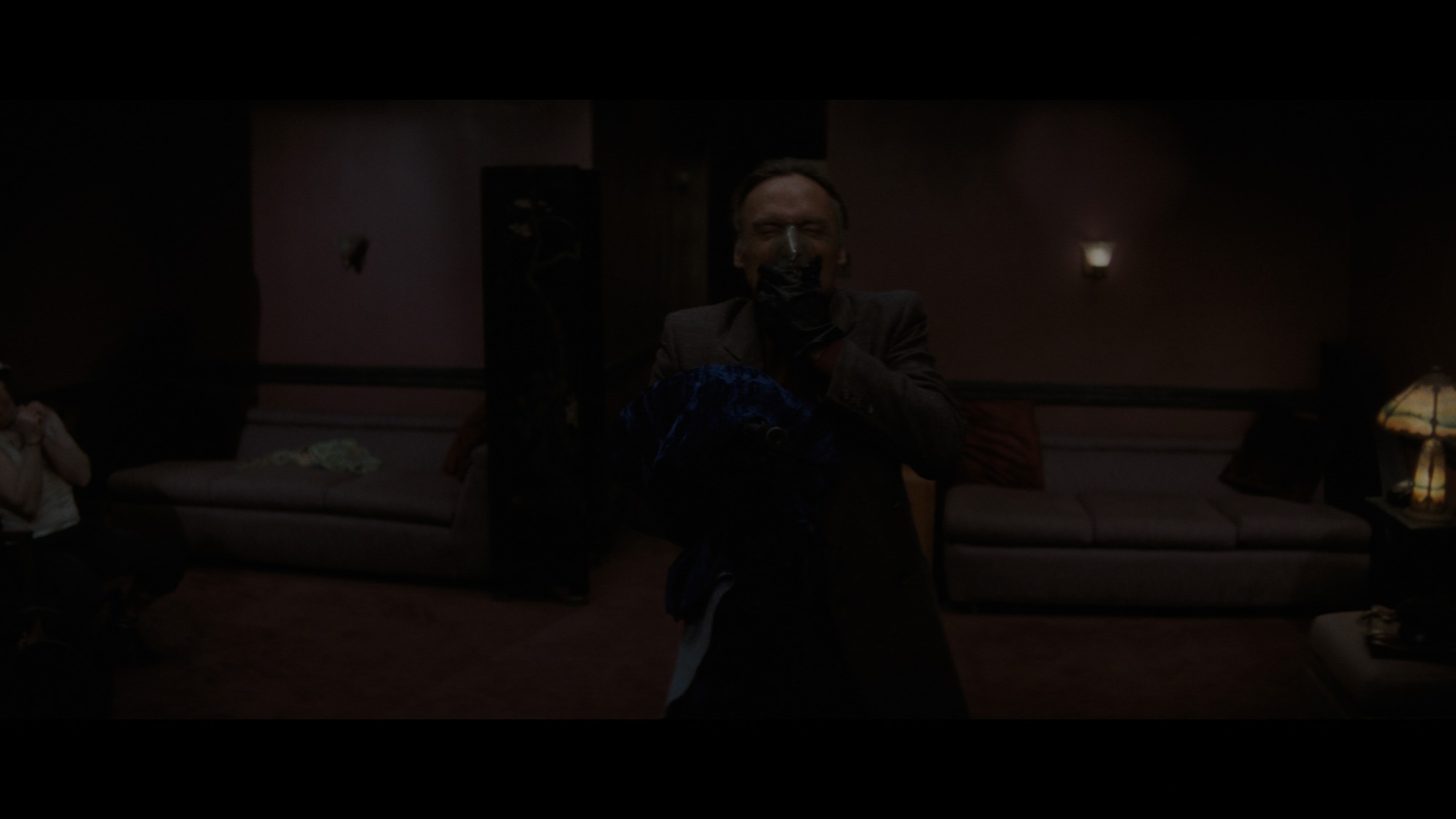 Screen capture from Blue Velvet
