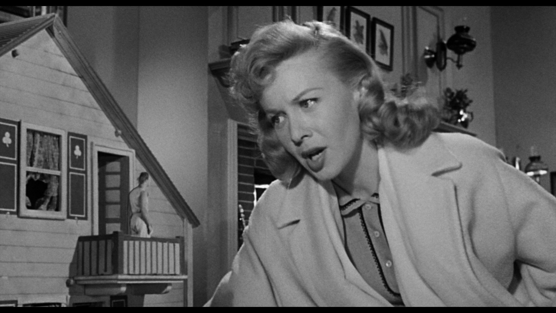 Screen capture from The Incredible Shrinking Man