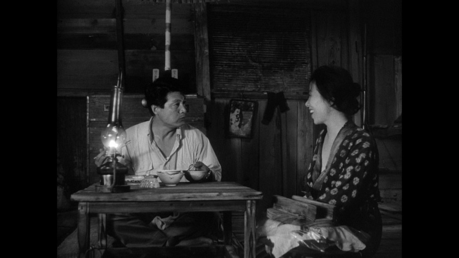 Screen capture from Woman in the Dunes