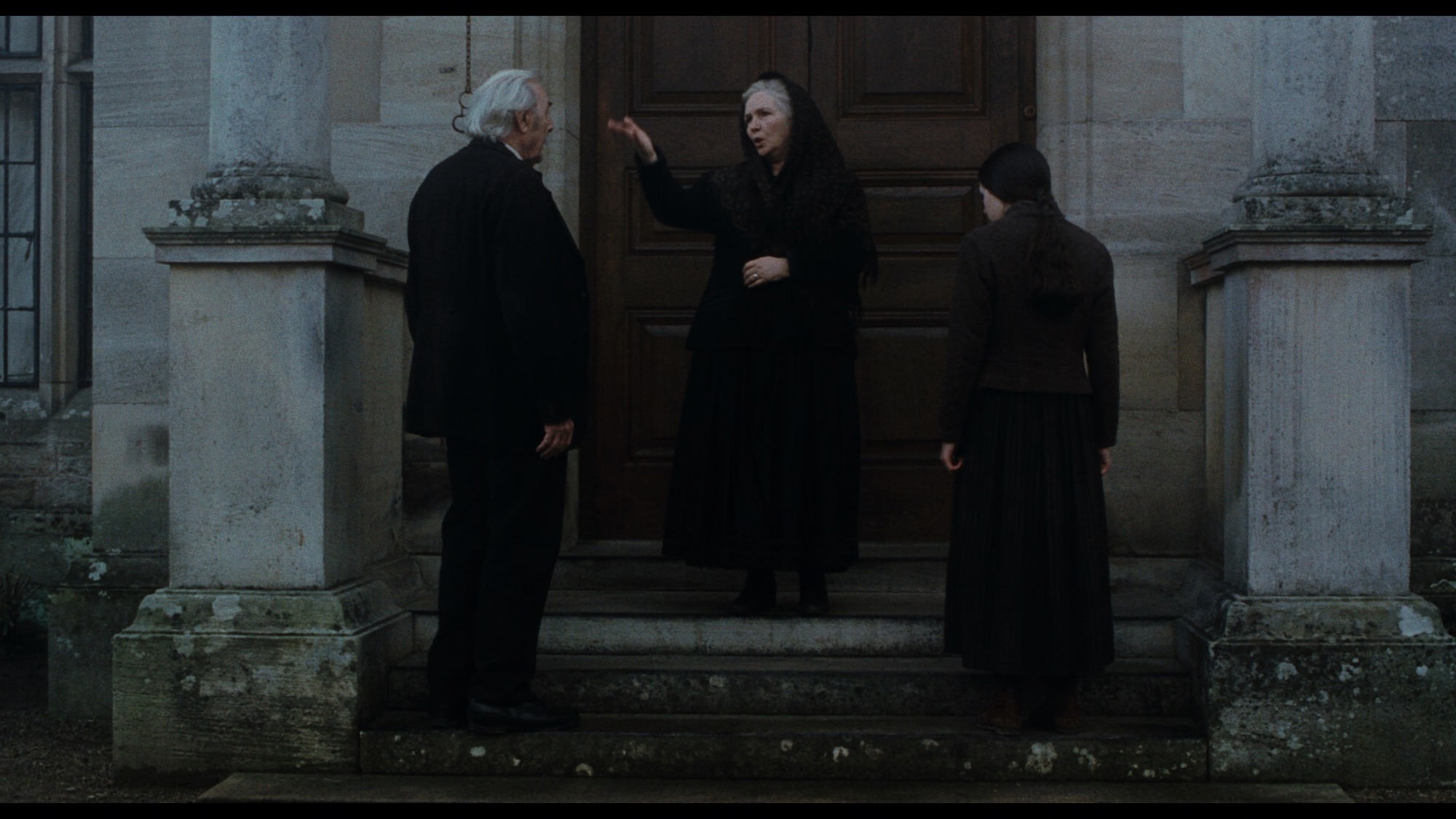 Screen capture from The Others