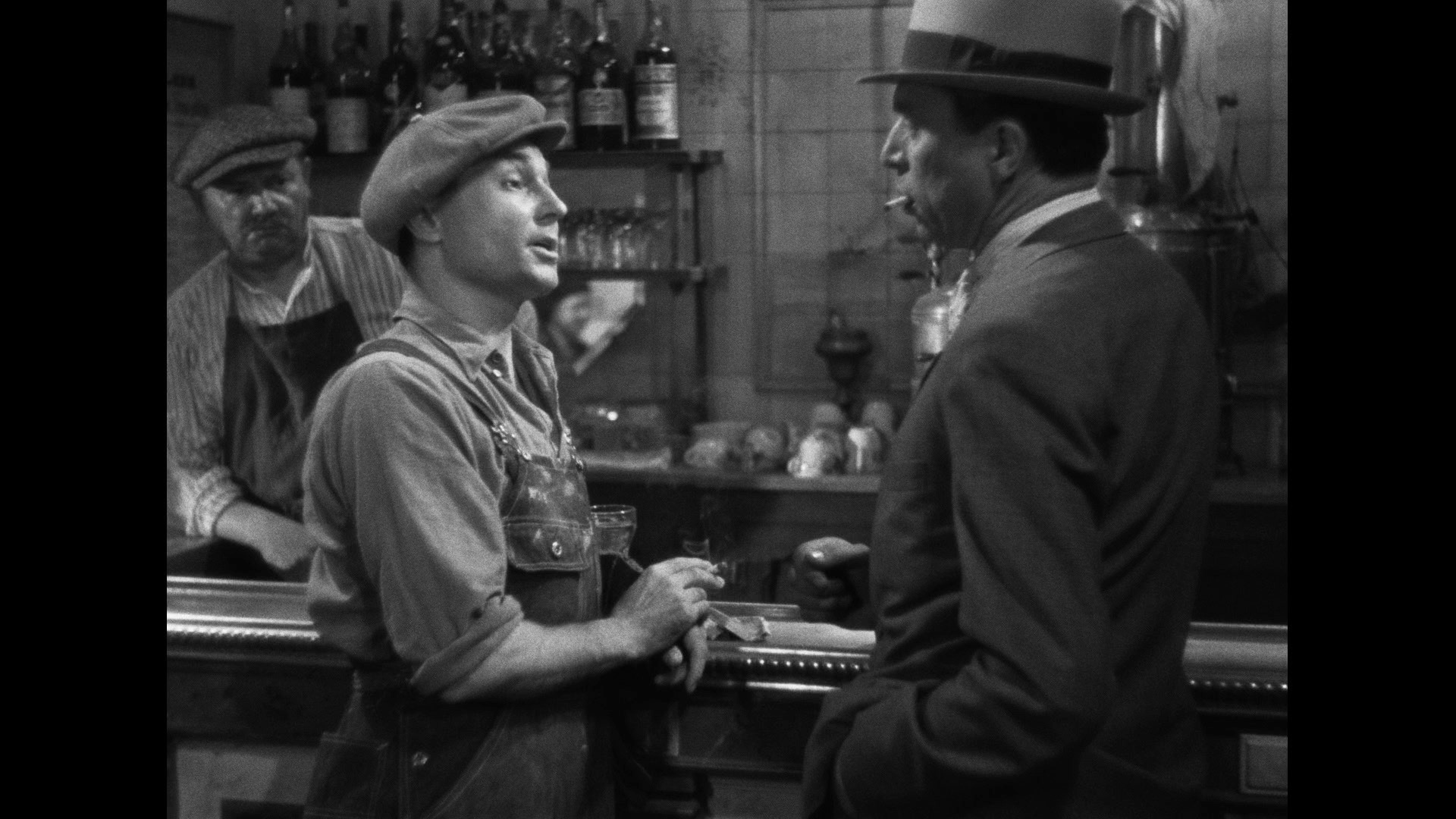 Screen capture from Hôtel du Nord