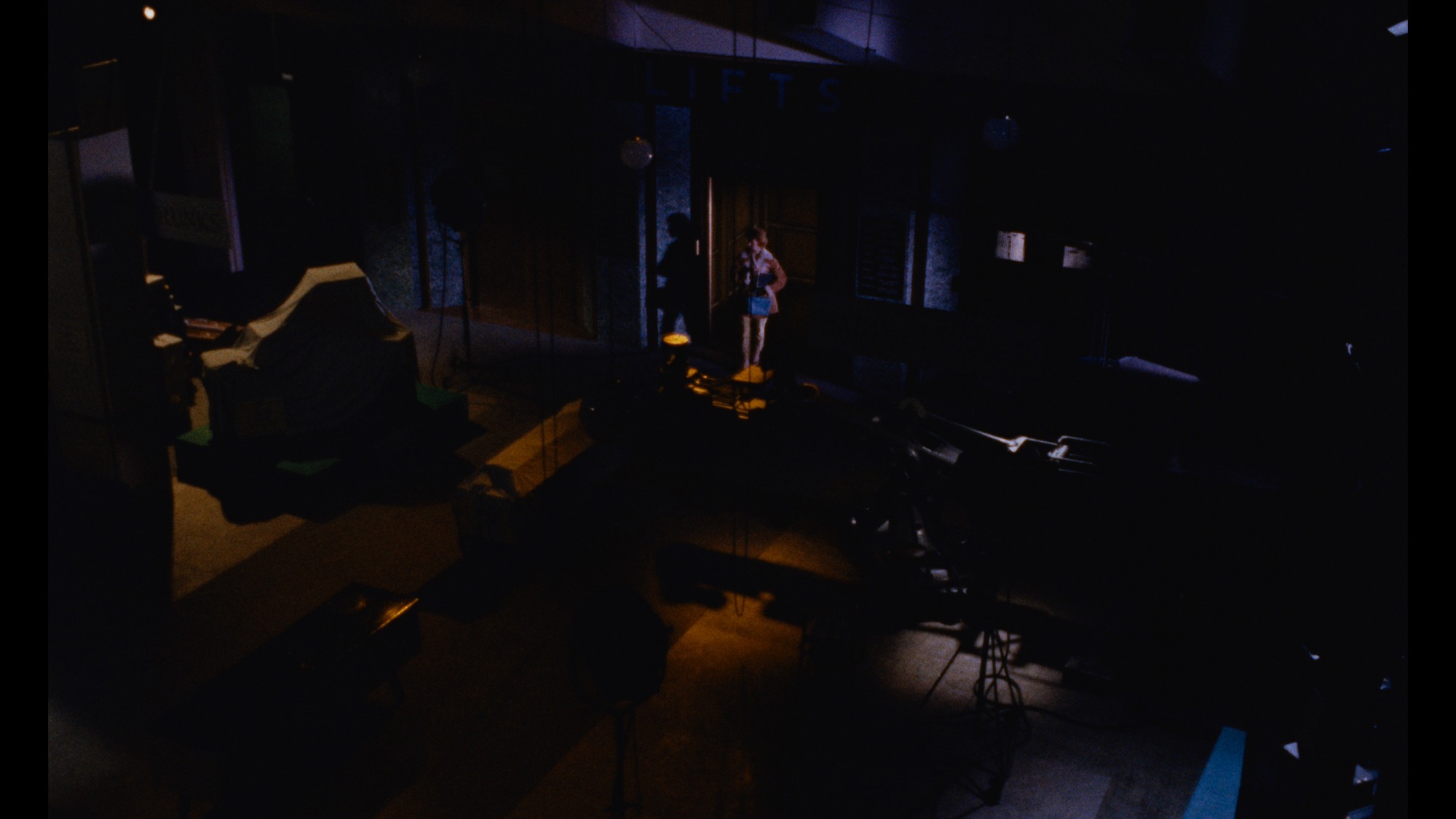 Screen capture from Peeping Tom