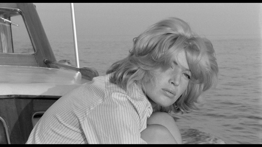 Screen capture from L'avventura
